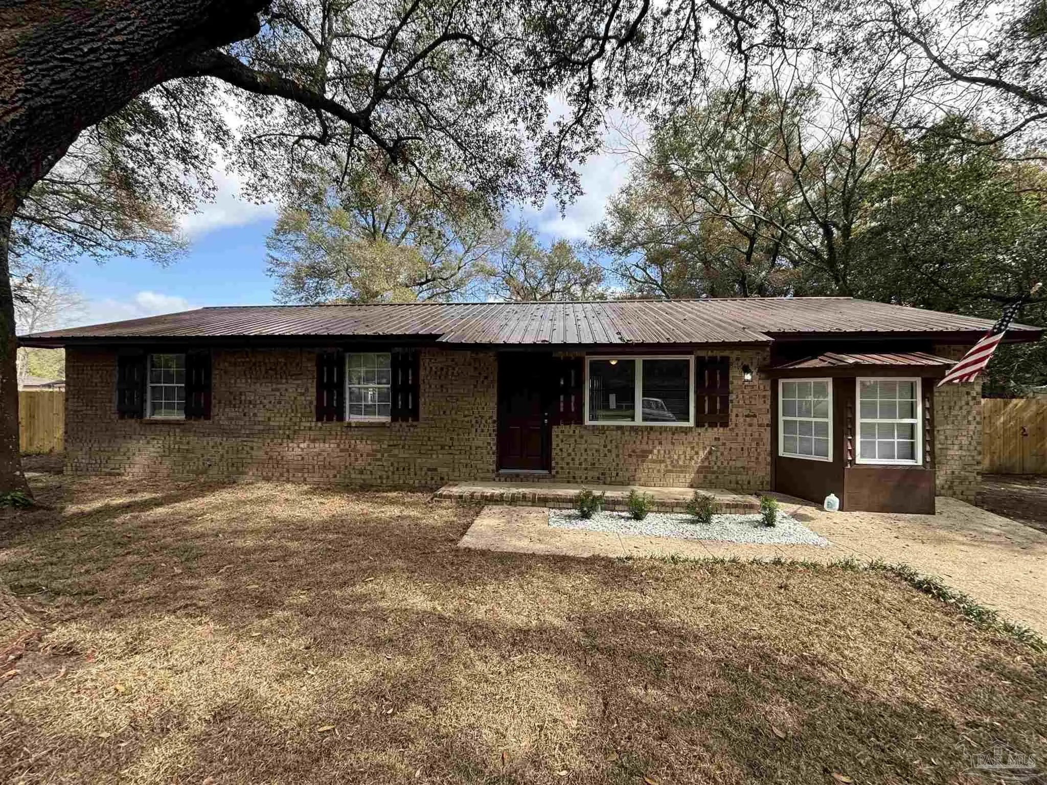 Photo of Listing #674303