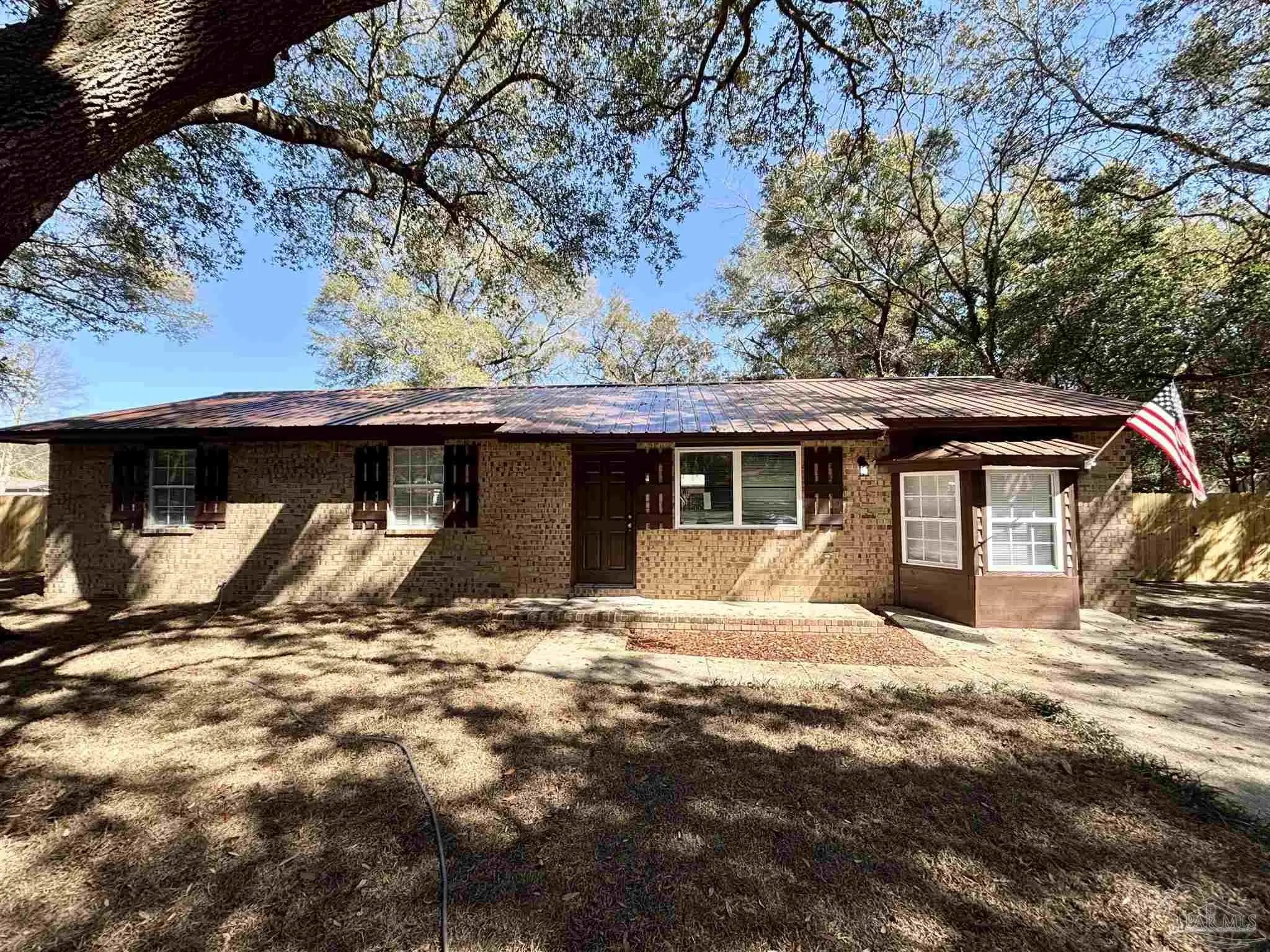 Photo of Listing #674303