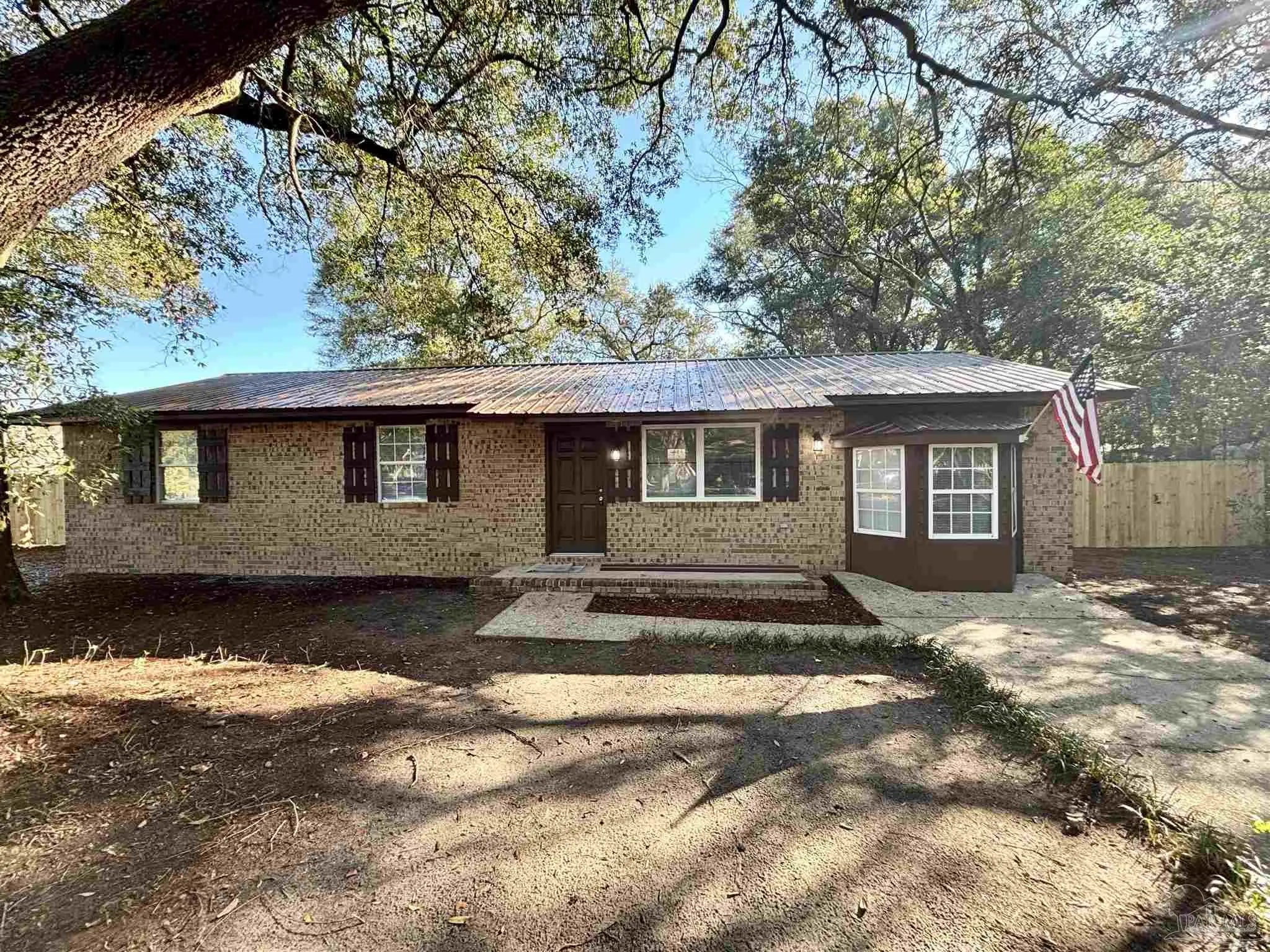 Photo of Listing #674303