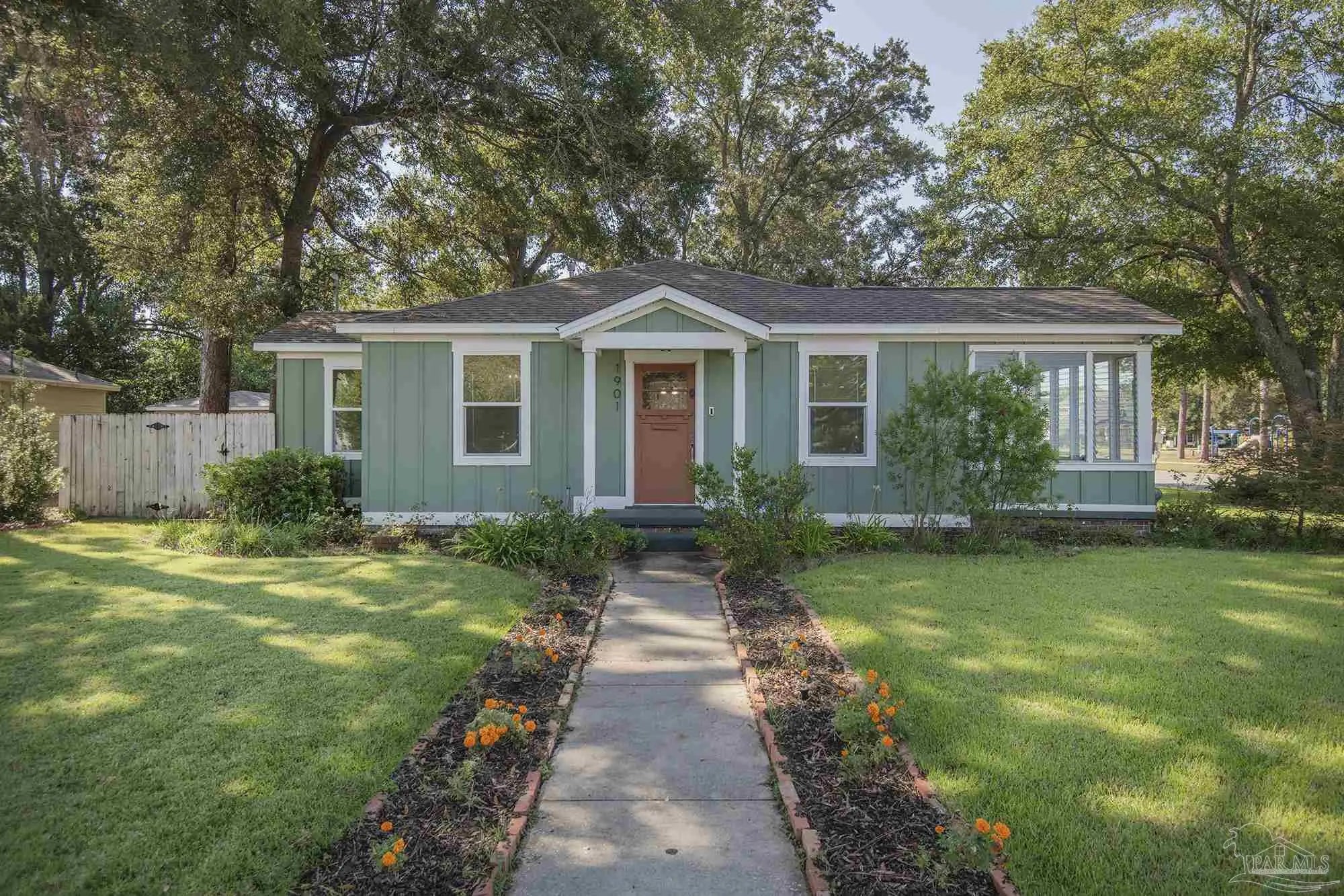 Photo of Listing #672497