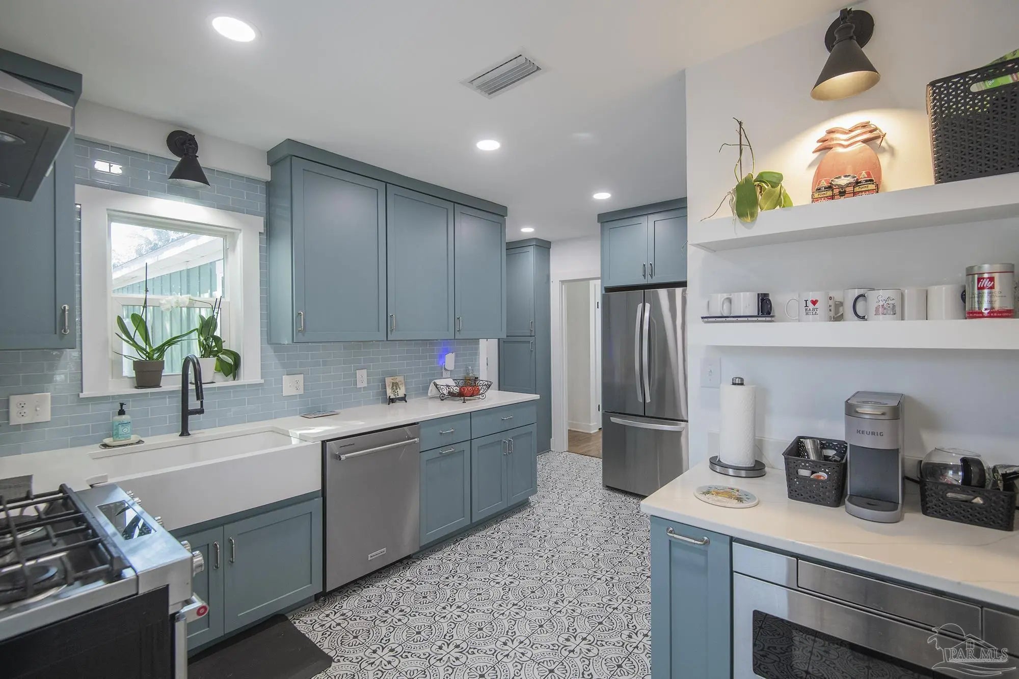 Photo of Listing #672497