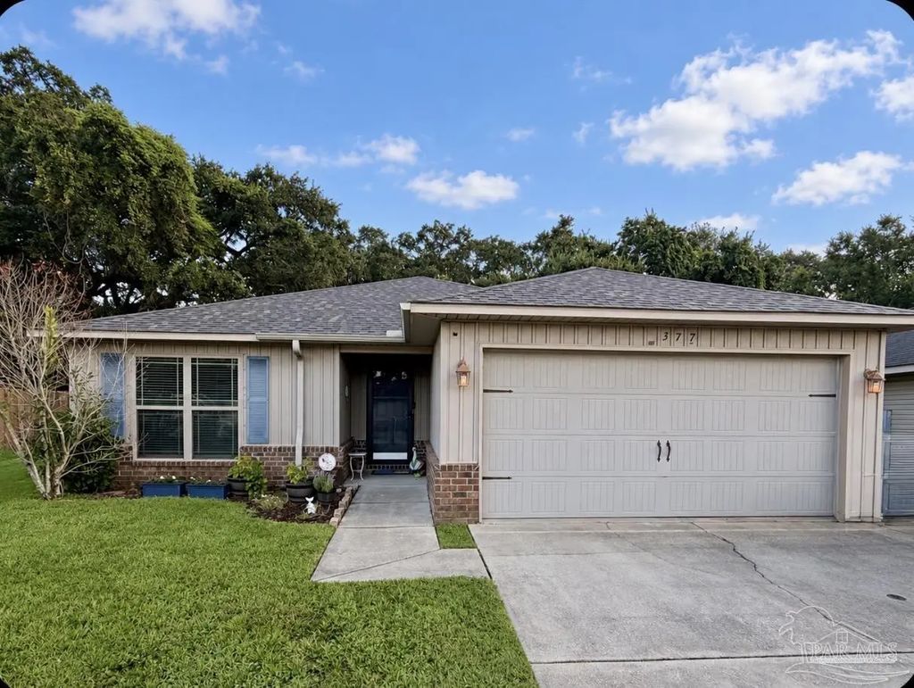 377 Evening Falls Dr, Pensacola