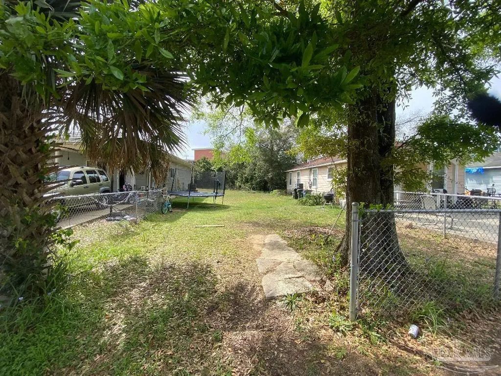 2305 N Spring St, Pensacola