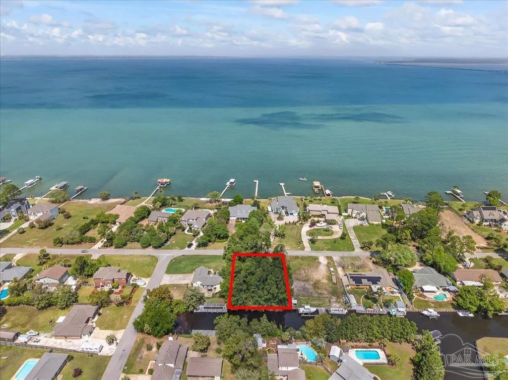 2943 Coral Strip Pkwy, Gulf Breeze