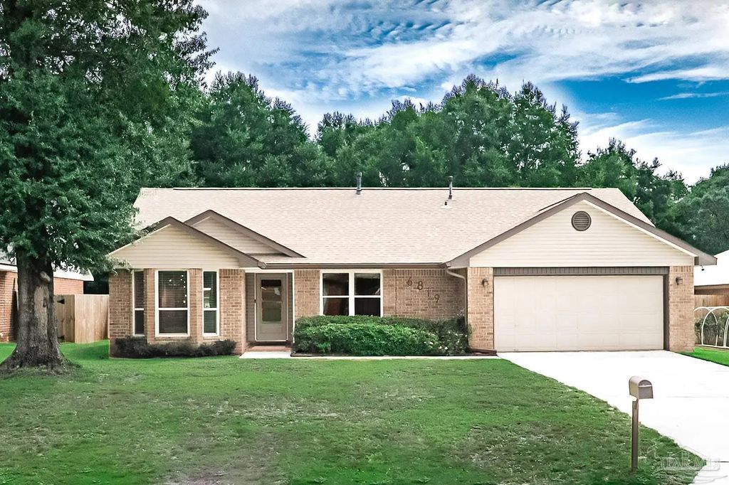 6819 Cedar Ridge Cir, Milton