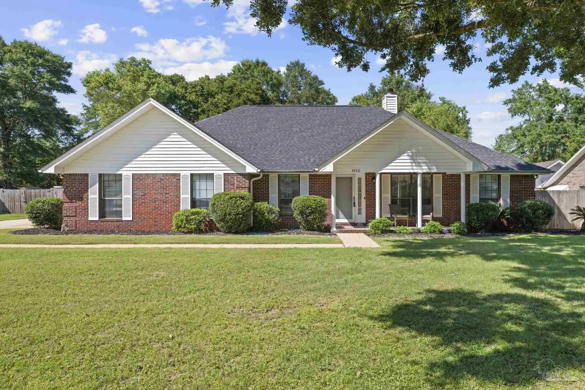 Photo of Listing #689397
