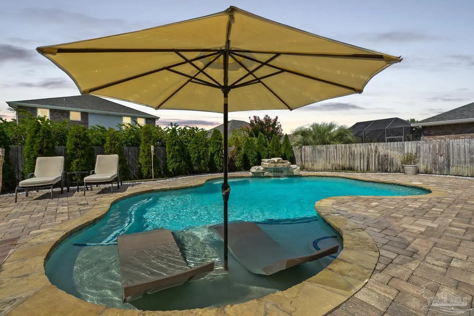 Photo of Listing #671633