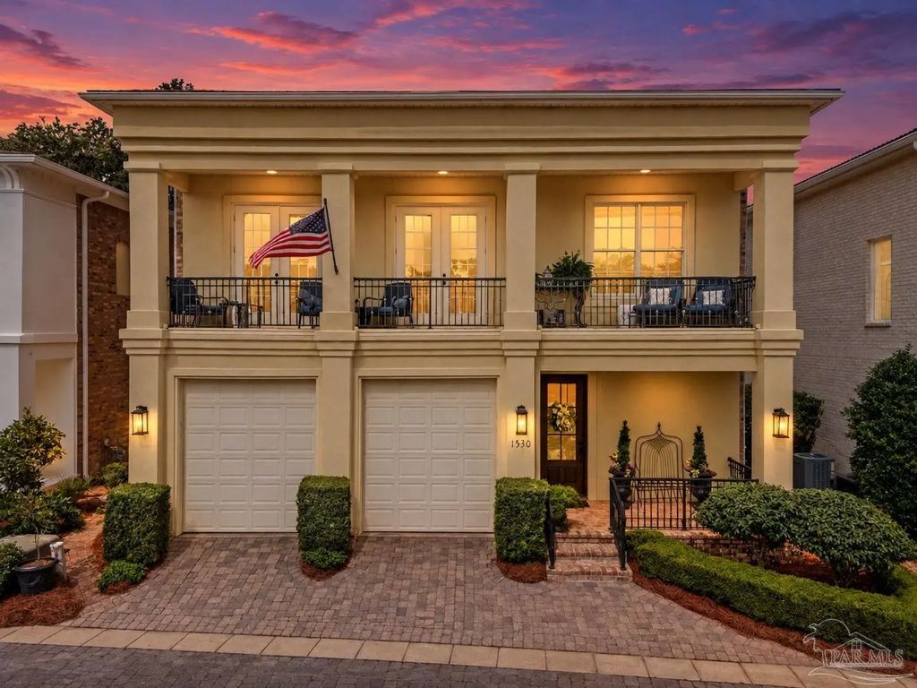 1530 White Caps Ln, Pensacola