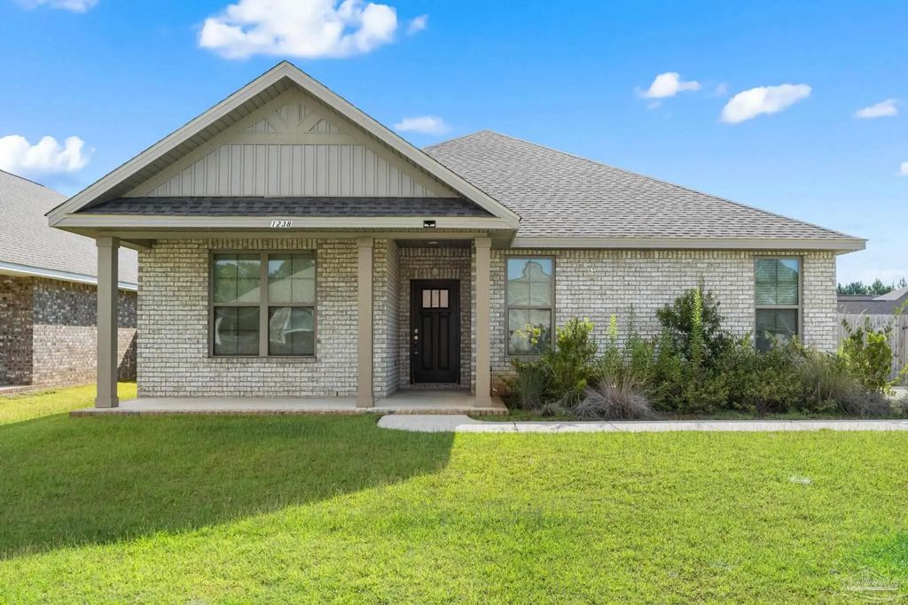 1238 Fenwick Ct, Cantonment