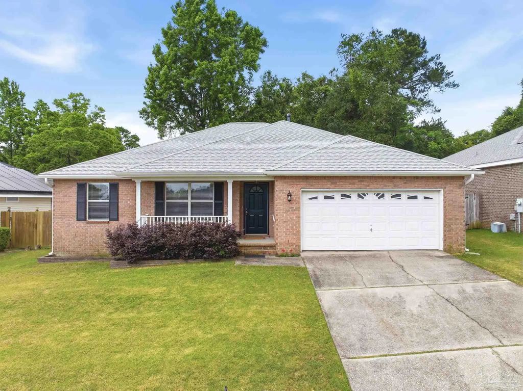 10120 Crest Ridge Dr, Pensacola