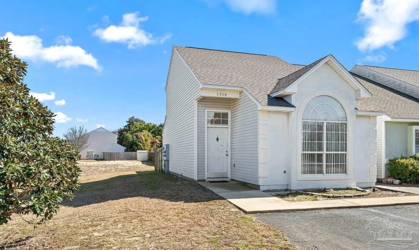 Photo of Listing #677617