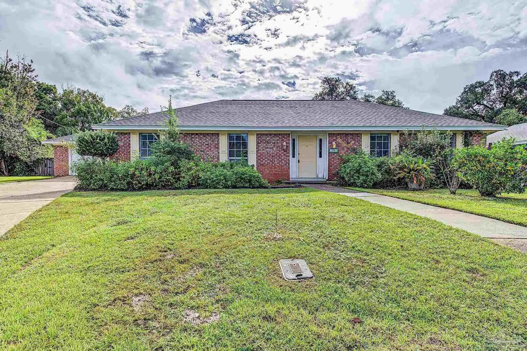 1085 Farmington, Pensacola