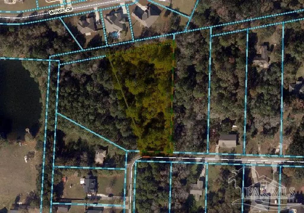 700 Block Pinebrook Cir, Cantonment