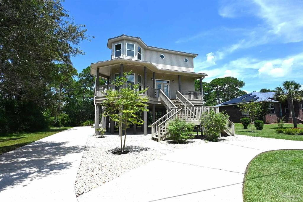 1783 Thresher Dr, Navarre