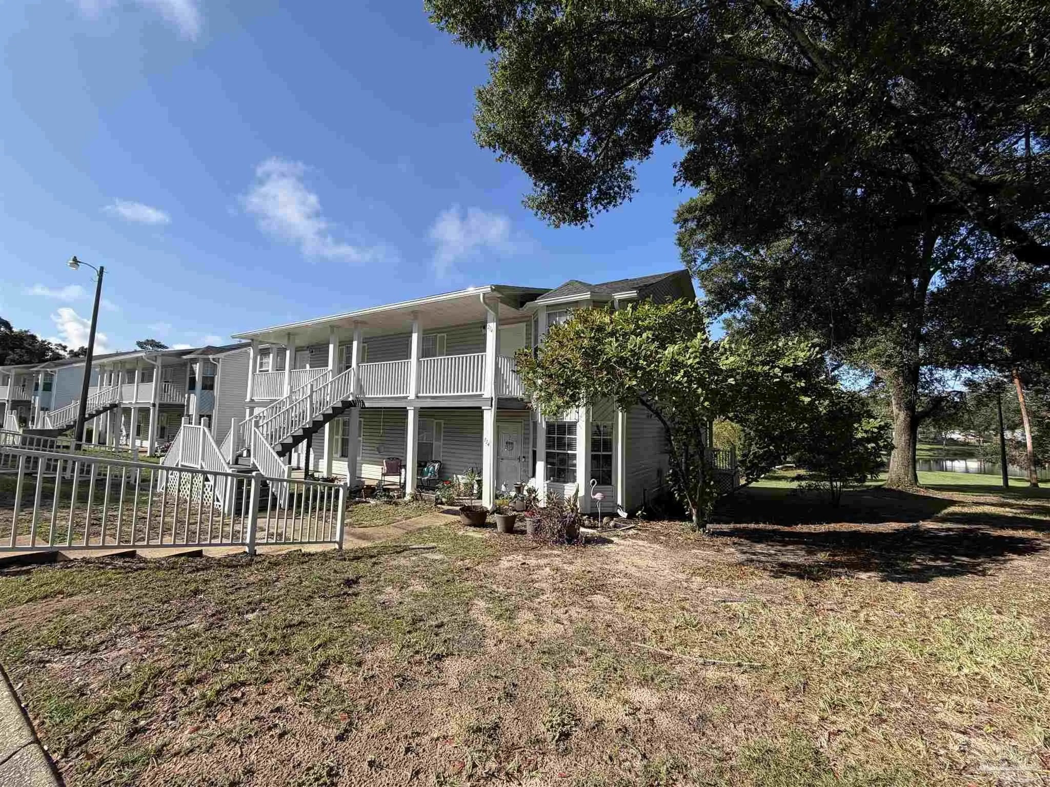 Photo of Listing #672976