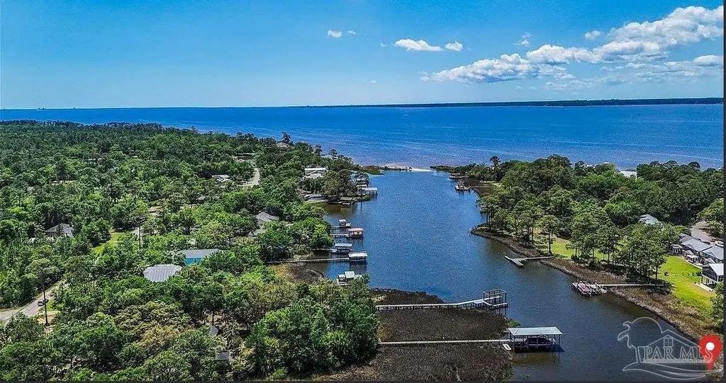 1972 Bay Point Blvd, Milton