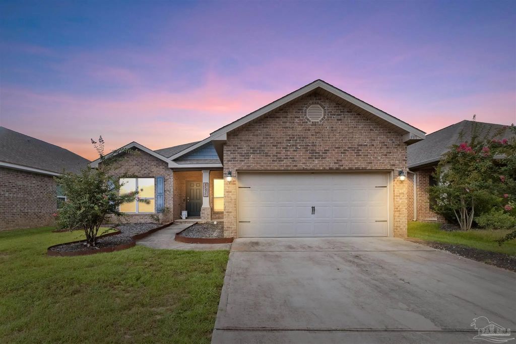 5371 Red Shoulder Rd, Pace