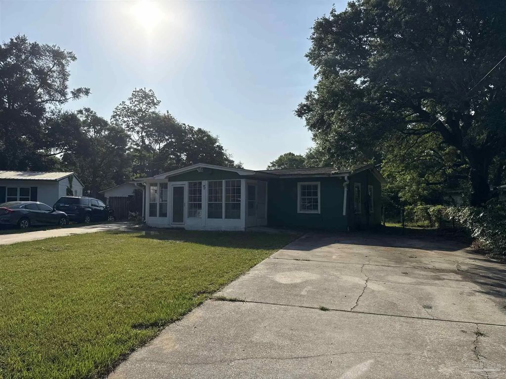 5 Haven Ct, Pensacola