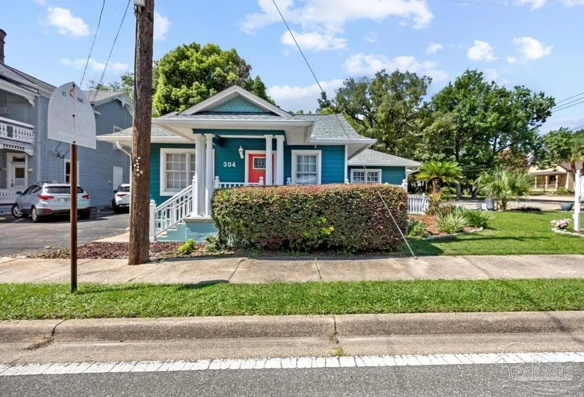 Photo of Listing #677377