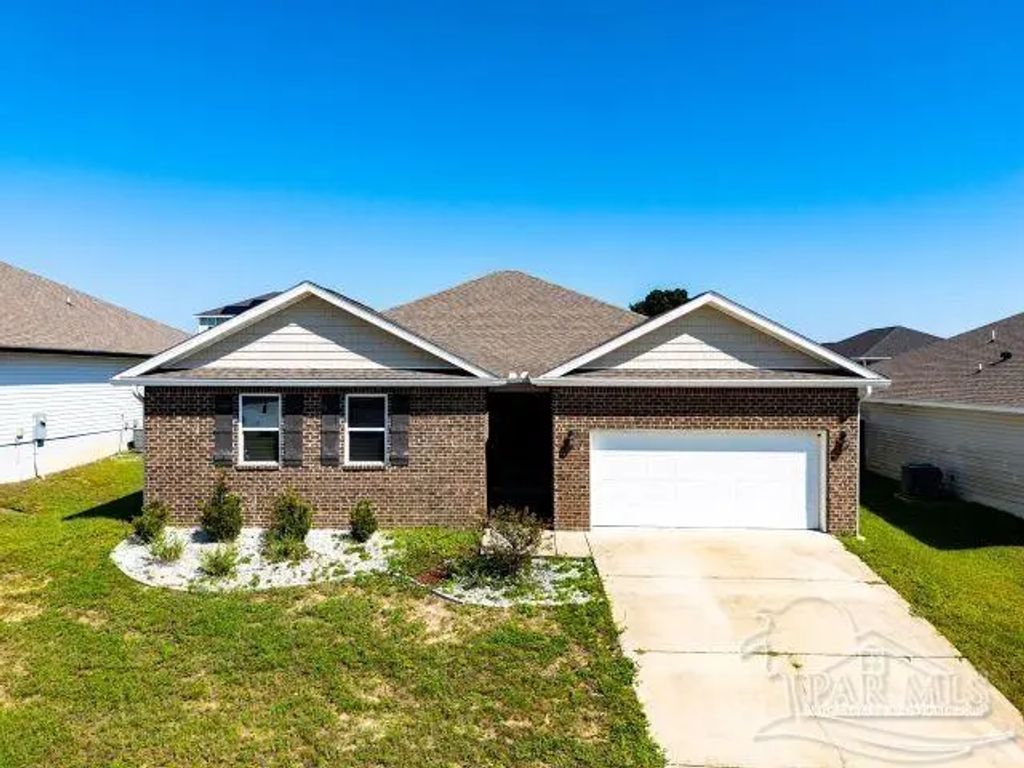 5560 Guinevere Ln, Milton
