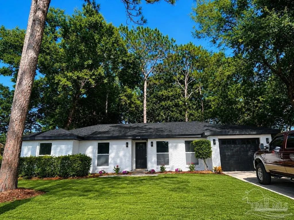 5920 Leesway Blvd, Pensacola