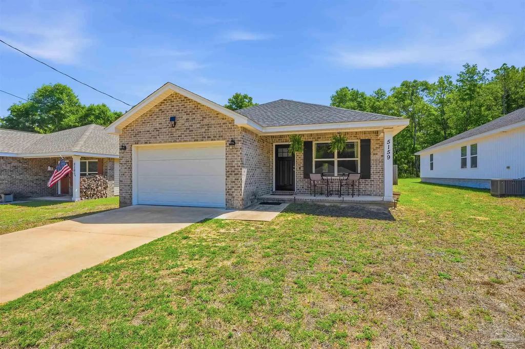 5159 Lake Dr, Crestview
