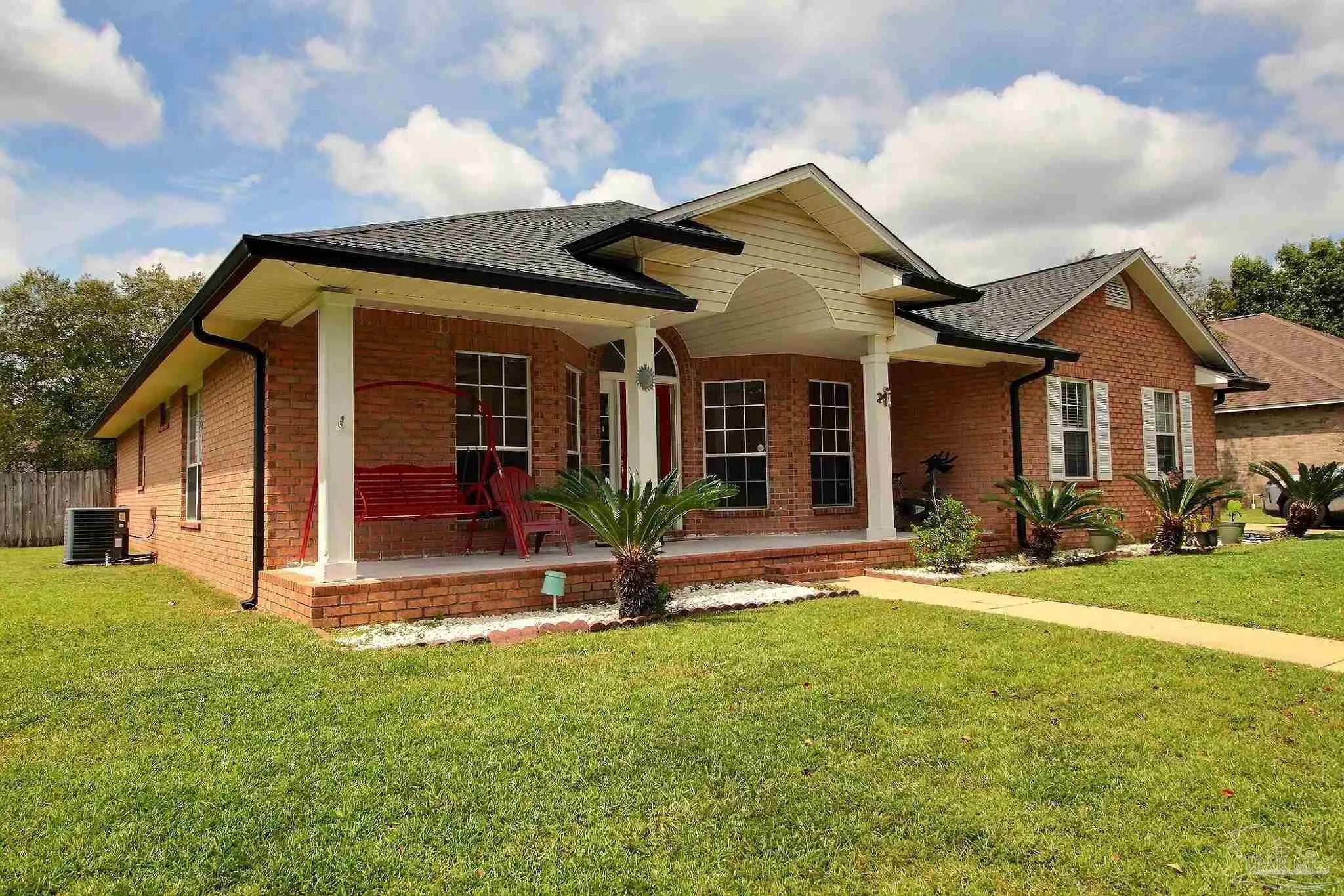 Photo of Listing #670611