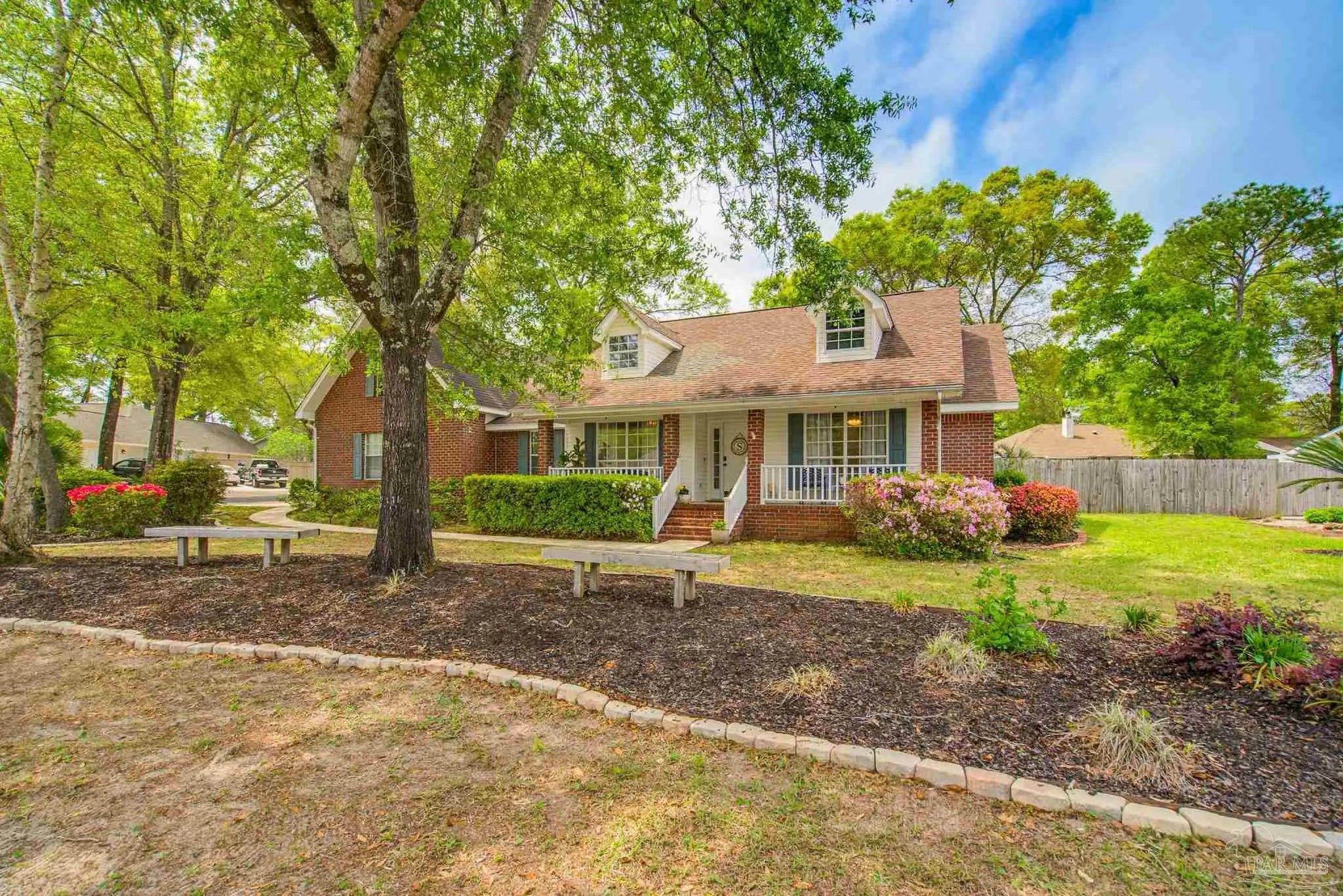 Photo of Listing #680327