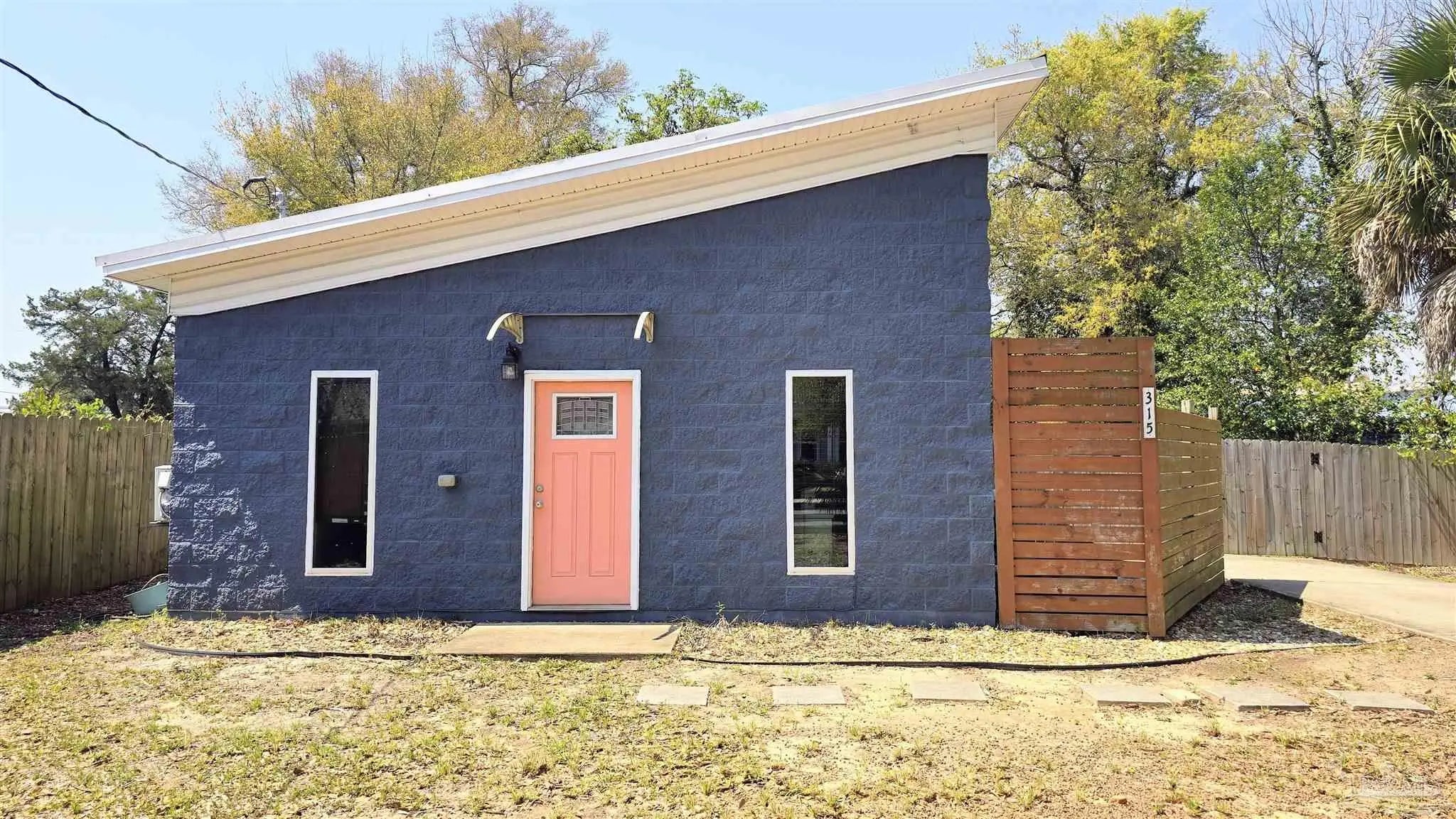 Photo of Listing #680010