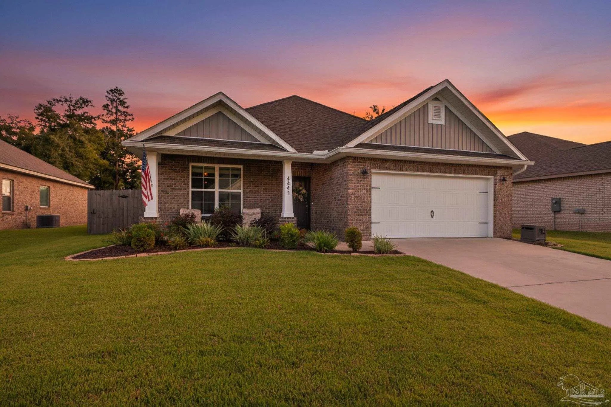 Photo of Listing #675615