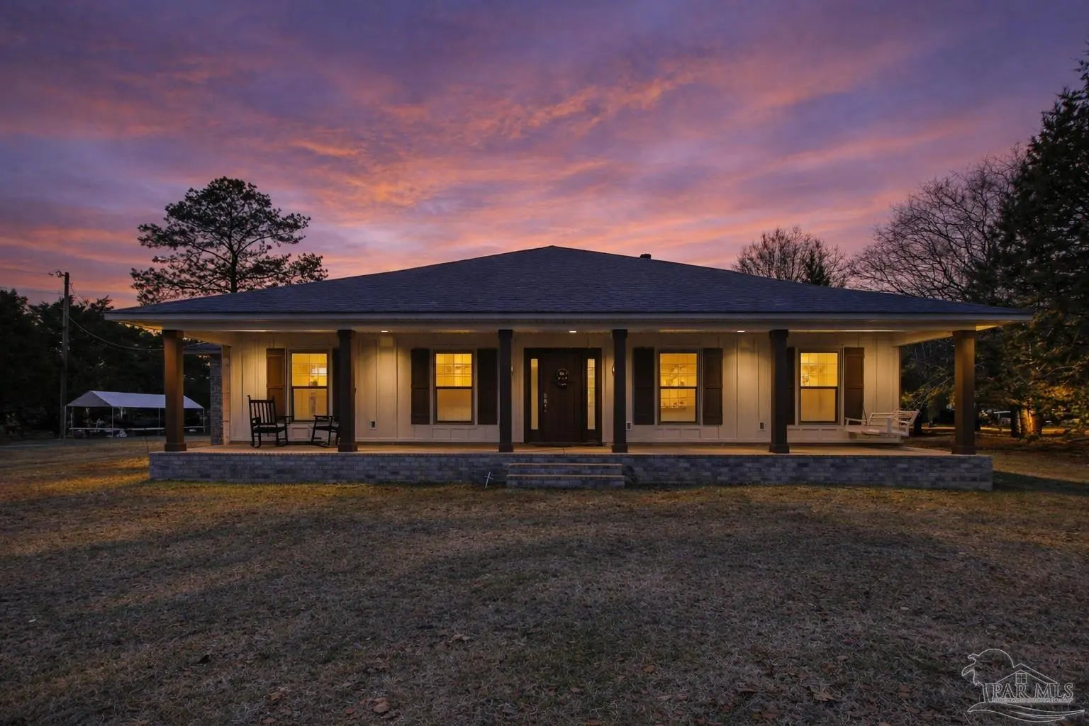 Photo of Listing #676572