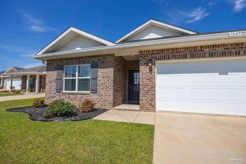 1649 Slate Dr, Cantonment