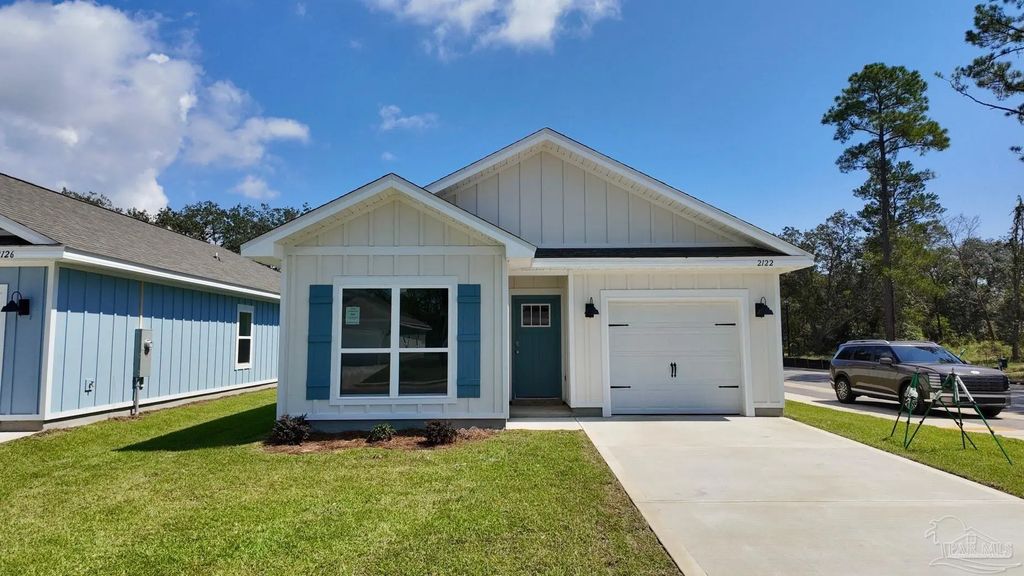 2122 Aqua St, Gulf Breeze