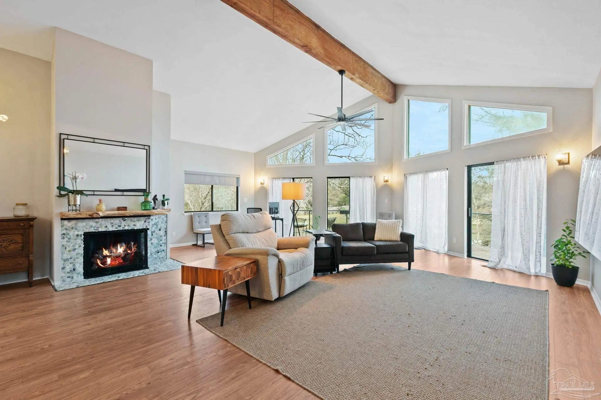 Photo of Listing #678797