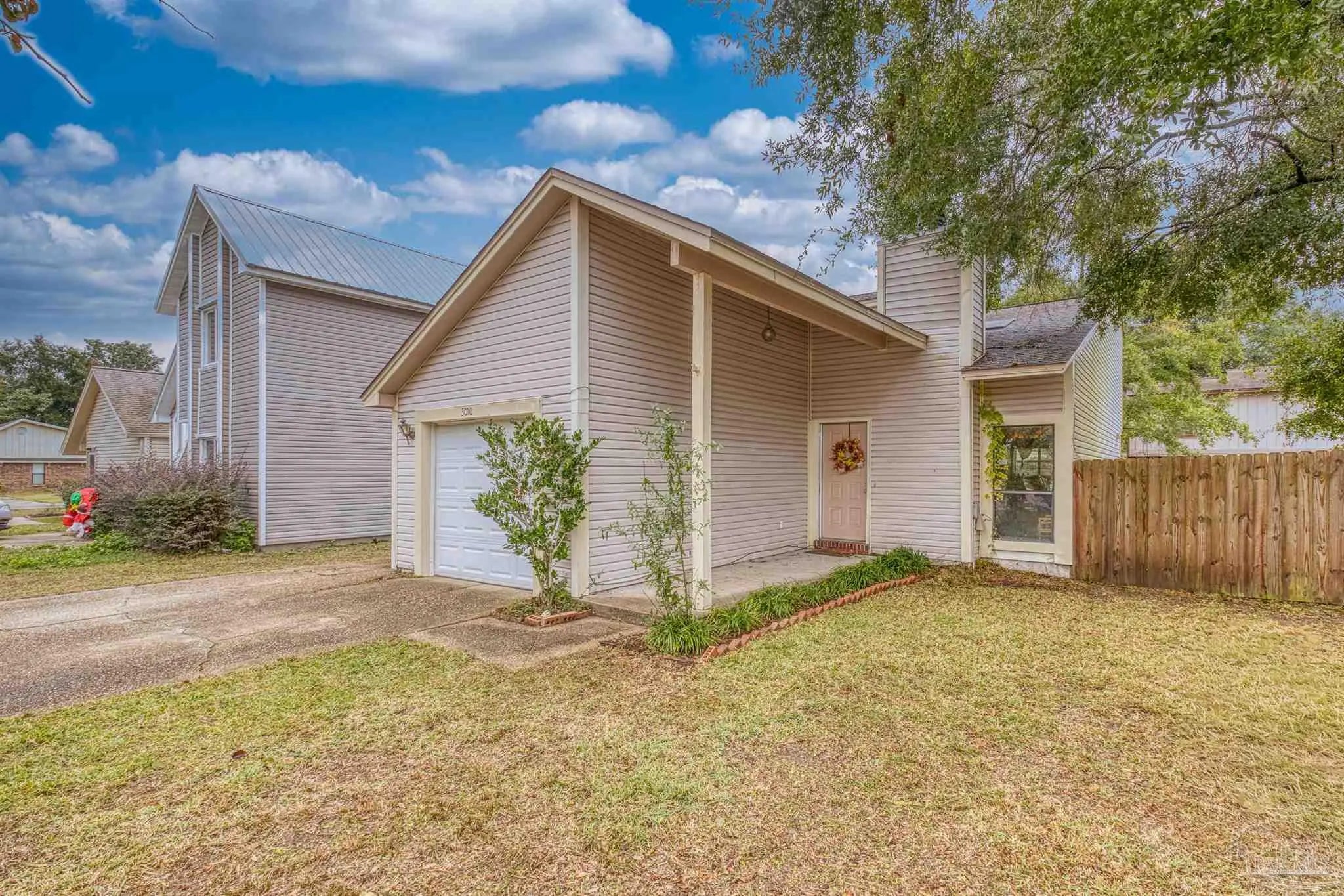 Photo of Listing #674740