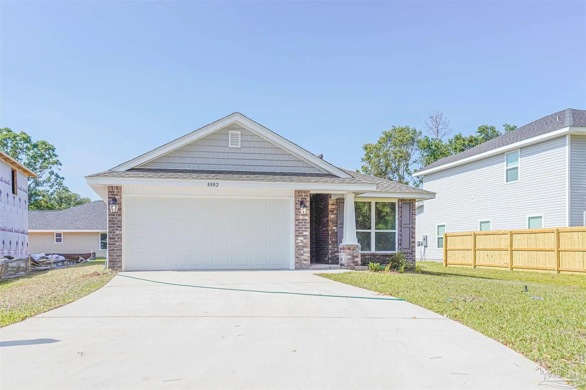 Photo of Listing #685964