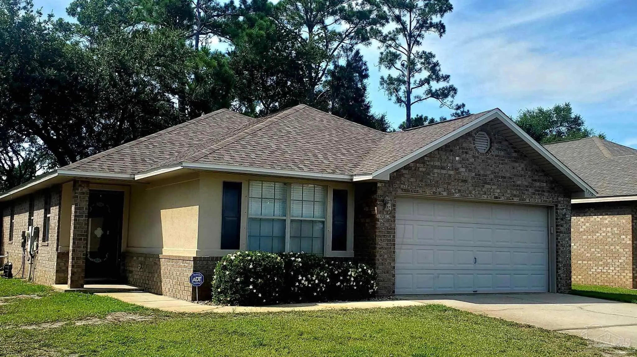 Photo of Listing #668415