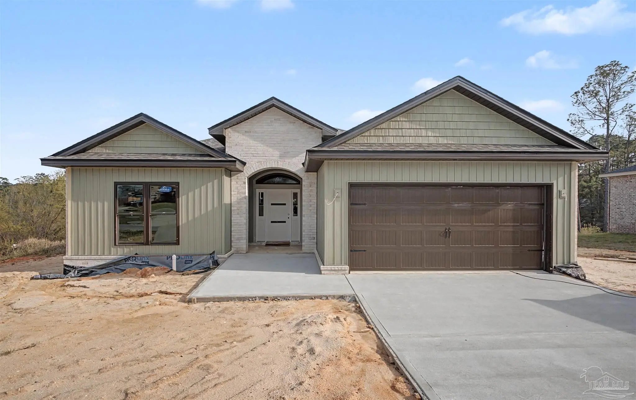 Photo of Listing #679657