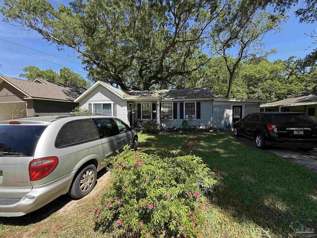 226 Cherokee Trl, Pensacola