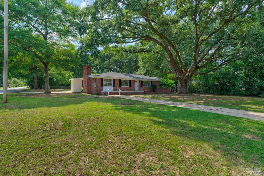 6425 Aspen Ave, Milton