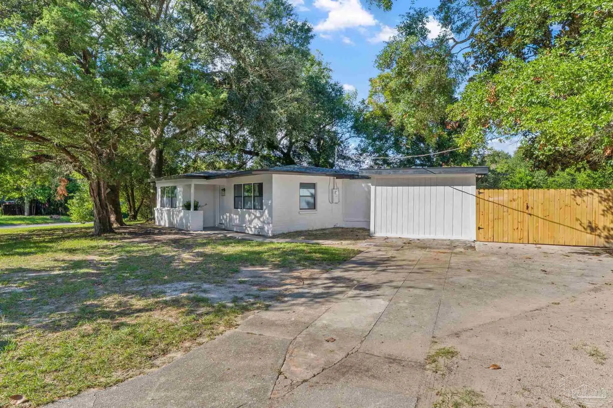Photo of Listing #688831