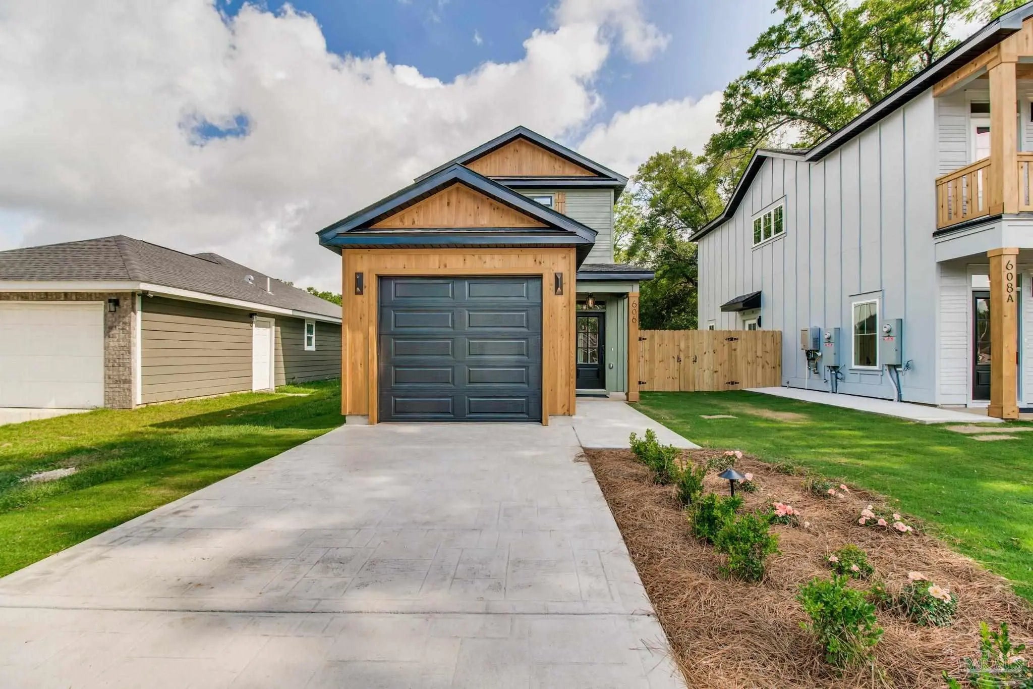 Photo of Listing #658304