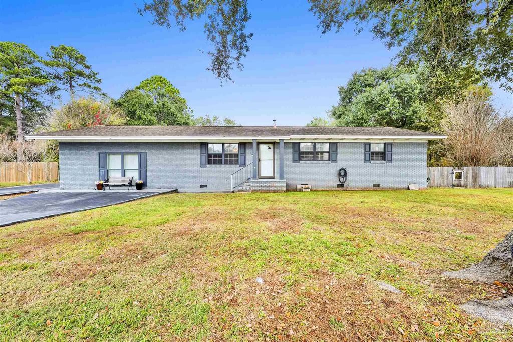 5720 Perkins St, Pensacola
