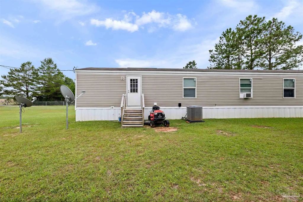 4619 Thoroughbred Dr, Milton