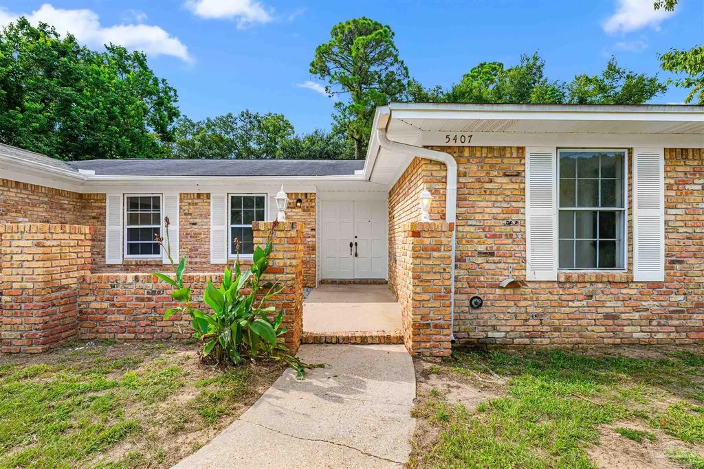 5407 Admiral Doyle Dr, Pensacola