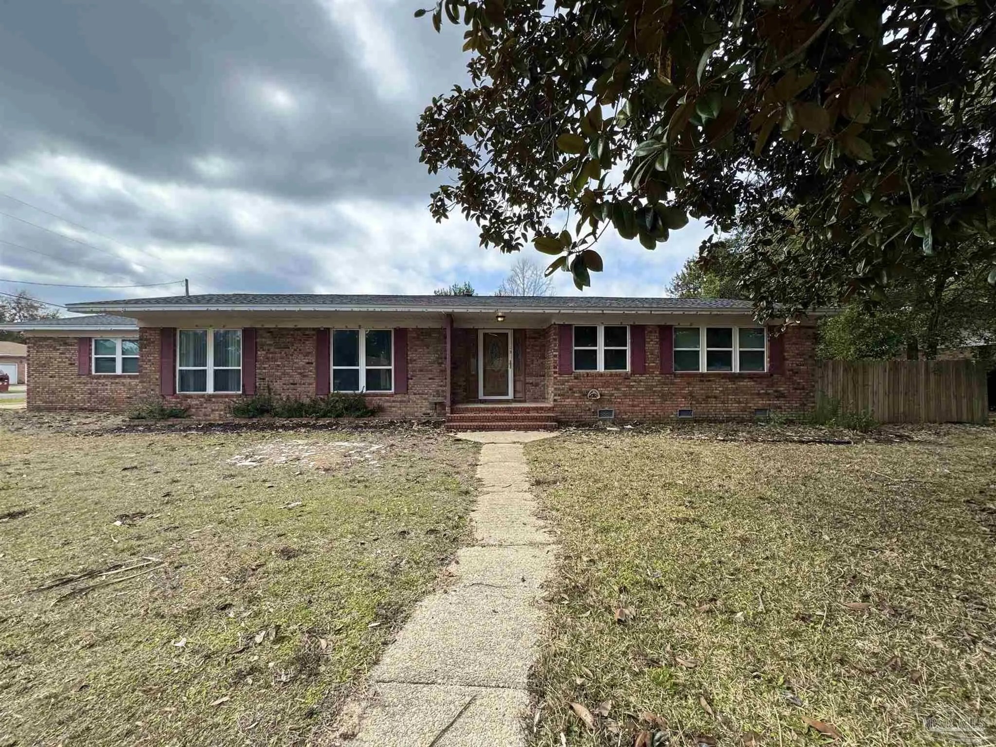 Photo of Listing #677909