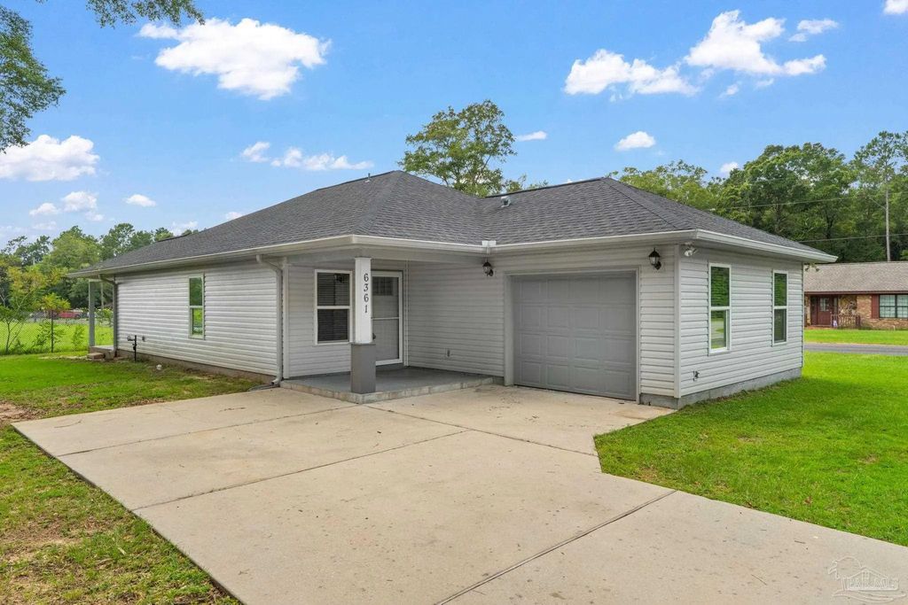 6361 Bayberry St, Milton