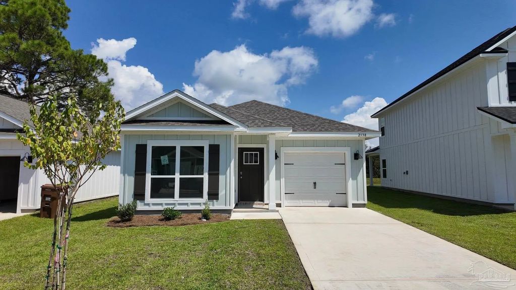 2138 Aqua St, Gulf Breeze