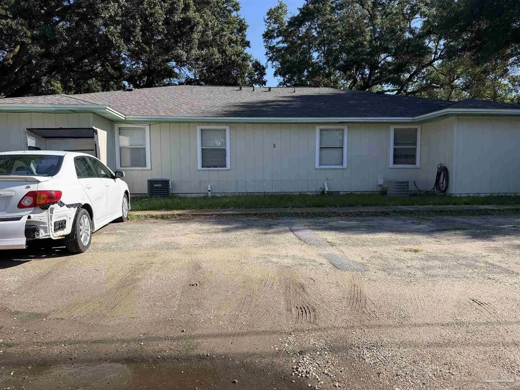 130 E 9 Mile Rd #5, Pensacola