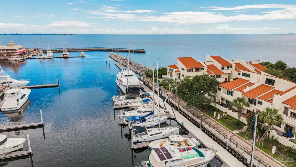 4 Port Royal Way, Pensacola